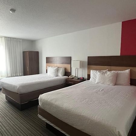 Hotel Ramada By Wyndham Effingham Extérieur photo