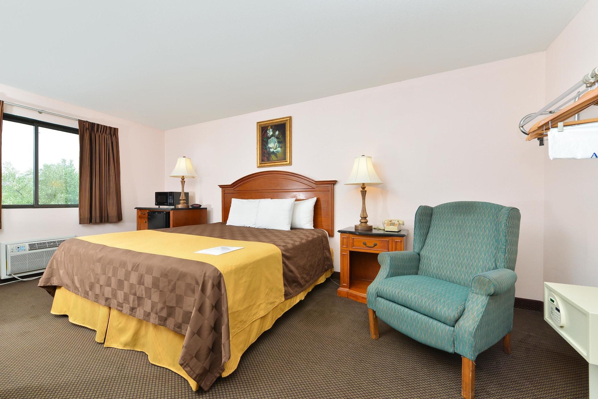 Hotel Ramada By Wyndham Effingham Extérieur photo