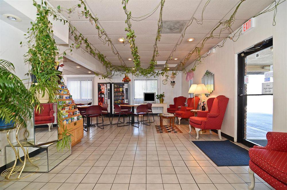 Hotel Ramada By Wyndham Effingham Intérieur photo