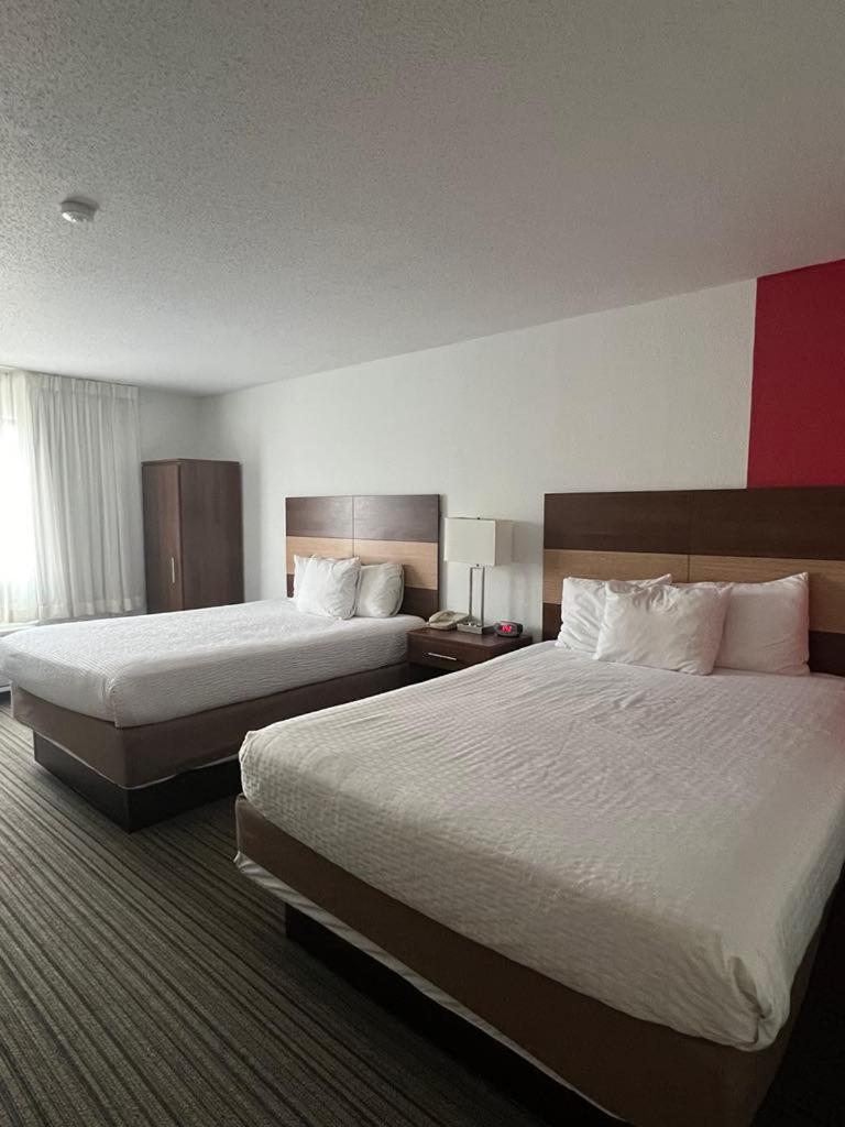 Hotel Ramada By Wyndham Effingham Extérieur photo