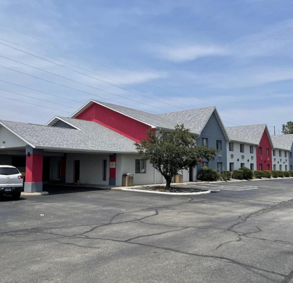 Hotel Ramada By Wyndham Effingham Extérieur photo